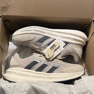 Adidas Astrastar Sneakers Womens Sz 9.5